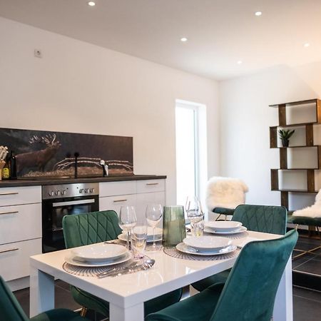 Klassen Apartments! Erleben Sie Biberach In Diesem Stilvollem Bungalow Mit Charme Und Komfort บีเบอราค อันแดร์ ริสส์ ภายนอก รูปภาพ